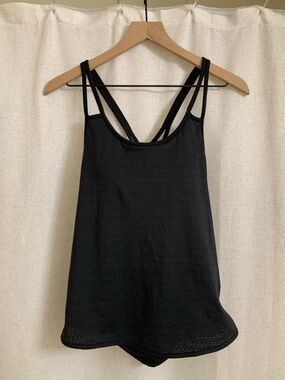 Athleta Cross Back Racer Black Double-Strap Active Tank Perforated Built Bra XS